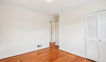 941 N MCKINLEY Rd, Arlington, VA 22205