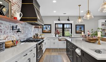 16 Blacks Lndg, Belfast, ME 04915