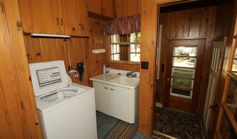 162 Pillsbury Pt, Arnolds Park, IA 51331