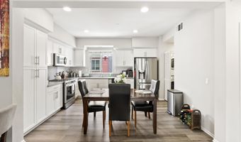 225 Royal Gln Unit #410, Escondido, CA 92025