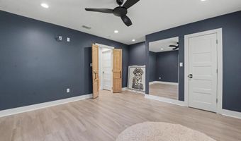 927 N Shore Dr, Biloxi, MS 39532