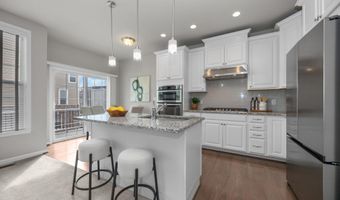 2794 Ashcombe Dr, Ann Arbor, MI 48105