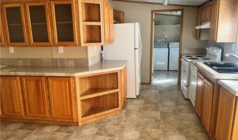 215 Elsie Ave, Agua Dulce, TX 78330