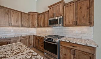 18 RAINBOW VALLEY LODGE Rd, Centennial, WY 82055