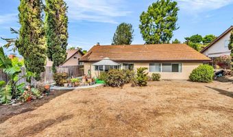 10021 Canyontop St, Spring Valley, CA 91977