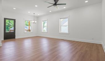 109 Running Creek Dr, Abbeville, SC 29620