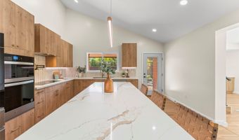 1049 Uluopihi Loop, Kailua, HI 96734