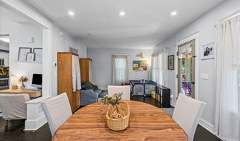 36 Henrietta St, Amsterdam, NY 12010