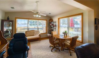 1906 Oak Tree Ln B, Austin, MN 55912