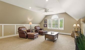 4 Catesby Ln, Bedford, NH 03110