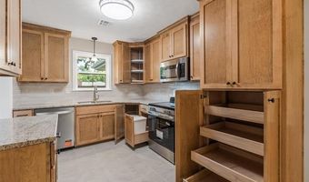 1418 Harris Dr, Bartlesville, OK 74006