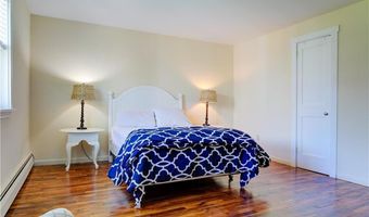 70 Carroll Ave 1113, Newport, RI 02840