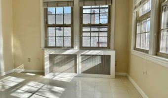 2701 13TH St S, Arlington, VA 22204