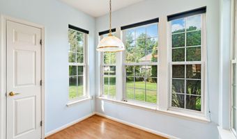 17 Breeze Ter, Barnegat, NJ 08005