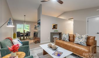 6 Valleywood Ct, Asheville, NC 28803