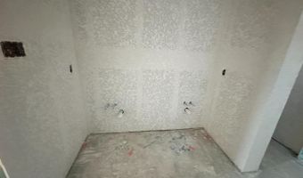 179 Peeps Ct, Adkins, TX 78101