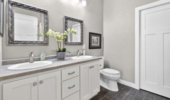 1608 STANTON Cir, Appleton, WI 54915