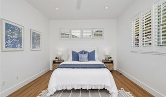 5872 Haleola St, Honolulu, HI 96821