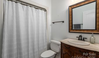47 Timberwood Dr, Asheville, NC 28806
