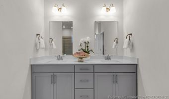 1121 Summer Daisy Dr, Aberdeen, NC 28315