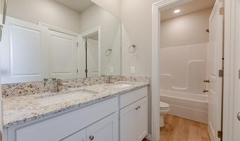 1403 SW Casuarina Dr 1, Bentonville, AR 72712