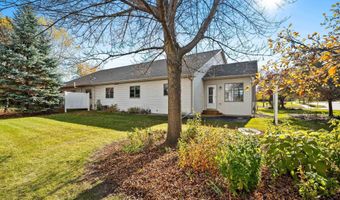 3302 E FALLCREEK Ln, Appleton, WI 54913