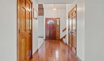 5 Fairway Dr, Acushnet, MA 02743