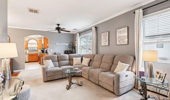15 5th Ave, Avenel, NJ 07001