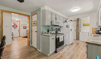 208 E Short St, Beresford, SD 57004