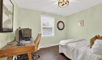 1119 W GLENDALE Ave, Appleton, WI 54914