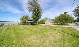 916 Oak St, Adrian, MI 49221