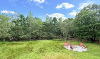 312 Midland Ct, Albrightsville, PA 18210