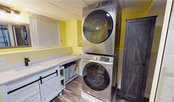 69 Cushing St, North Providence, RI 02904