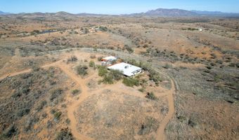 13520 W Universal Ranch Rd, Arivaca, AZ 85601