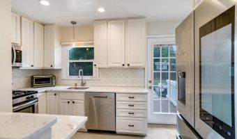 6626 CAVALIER Dr, Alexandria, VA 22307