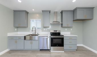 7655 E Silver Dollar Ln, Anaheim, CA 92808