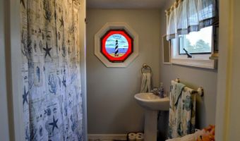 524 Aydlett Rd, Aydlett, NC 27916