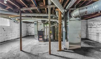 1174 La Croix Ave 1, Akron, OH 44307