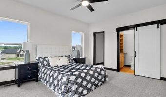 1165 Salm Dr, North Liberty, IA 52317