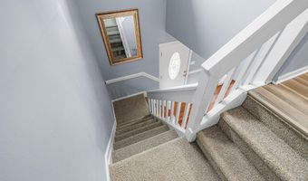 305 S RED LION Ter, Bear, DE 19701