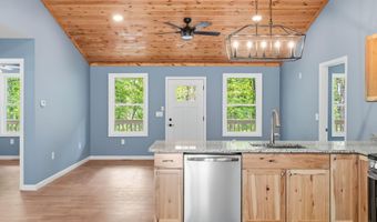 5 PIN OAK Ln, Basye, VA 22810