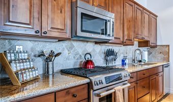 906 Riverfront Dr, Bullhead City, AZ 86442