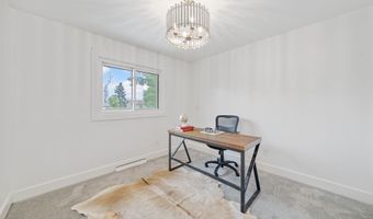 812 MARYLAND Ct, Cheyenne, WY 82009
