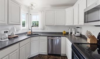 17301 Arlington Ave, Allen Park, MI 48101