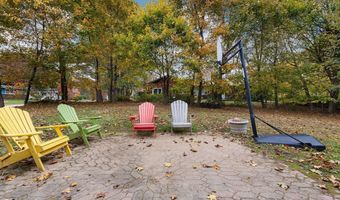 53 Hampton Ave, Auburn, ME 04210