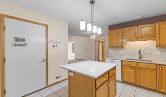 130 NW Georgetown Blvd 4, Ankeny, IA 50023
