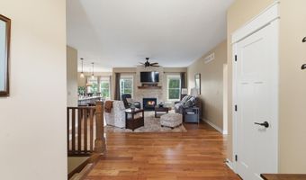 1402 S 7th St, Adel, IA 50003