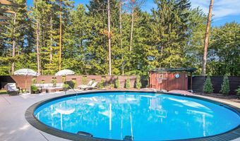 60 Alta Dl NE, Ada, MI 49301