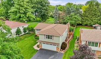 640 Ash St, Algonquin, IL 60102