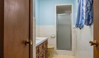 605 7th St, Barling, AR 72923